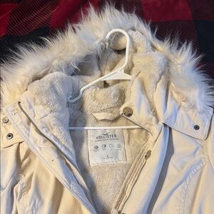 Hollister Women's Off-White Fur Hooded Jacket